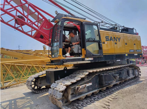 Test crawler crane for customer