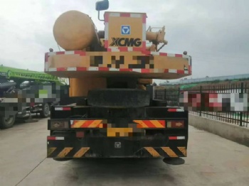 XCMG 25 TON CRANE TRUCK