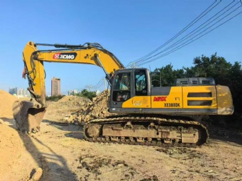 XCMG 380 Excavator